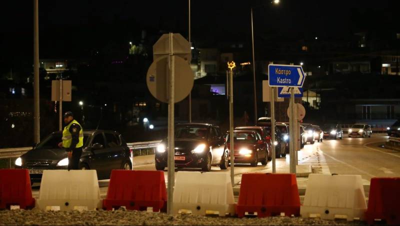 Αμετακίνητοι στα μπλόκα οι αγρότες: Σημειωτόν η επιστροφή των εκδρομέων (βίντεο)