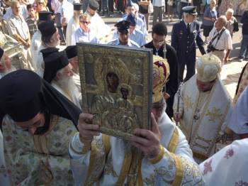 Η Μεσσήνη υποδέχθηκε την ιερή εικόνα της Παναγίας (φωτογραφίες)