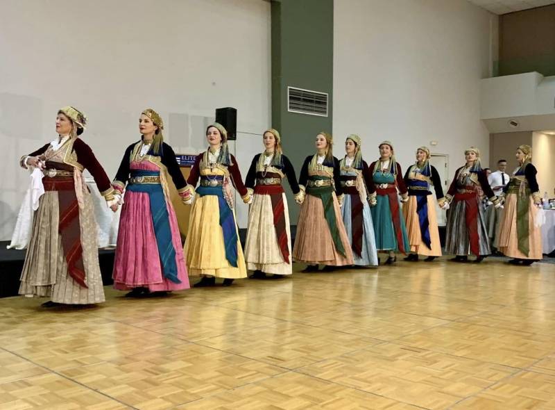 Λύκειον των Ελληνίδων Καλαμάτας: Μοναδικό γλέντι με δύο ορχήστρες