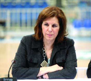 Η Εύη Χριστοφιλοπούλου στην "Ε": "Μίνιμουμ συναίνεση του ευρωπαϊκού τόξου"