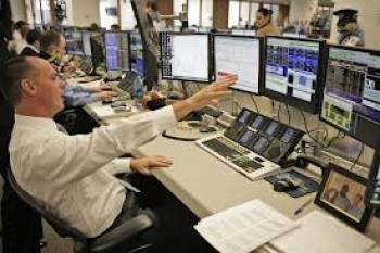 «Και τώρα τι θα γένουμε χωρίς βαρβάρους. Οι άνθρωποι αυτοί ήσαν μια κάποια λύσις.»