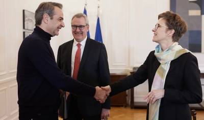 Μητσοτάκης: Μίλησε για την ευρωστία των ελληνικών τραπεζών με την πρόεδρο του Εποπτικού Συμβουλίου της ΕΚΤ
