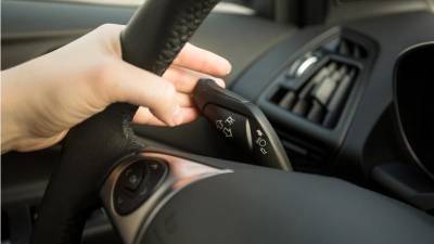 Σαν πας στην Καλαμάτα και 'ρθεις με το καλό, φλας δεν θα δεις, βγαίνει... με το στανιό