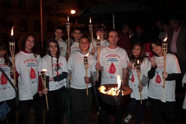 Στην Καλαμάτα ο τερματισμός πανελλήνιας λαμπαδηδρομίας εθελοντών αιμοδοτών