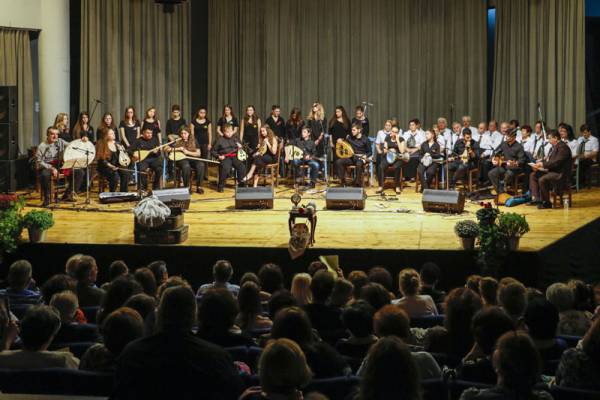 Συγκινητικό αφιέρωμα στους Μικρασιάτες (βίντεο)
