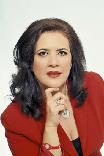 Ο επίτροπος έκοψε τη βενζίνη της Νικολάκου