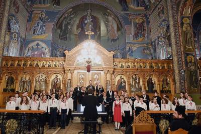 Θρησκευτικοί ύμνοι από τη Χορωδία "Allegri" και το 21ο Δημοτικό Σχολείο Καλαμάτας (βίντεο-φωτογραφίες)