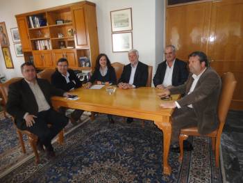 Γρίφοι και υπαινιγμοί του Τατούλη: "Αδειασε" τον Μαντά και "έκαψε" την Αλειφέρη