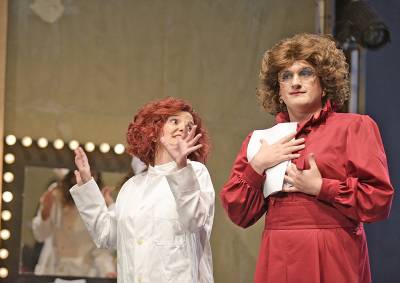 Καλαμάτα: Τελευταίες παραστάσεις του «Συν Ενα» με την «Τούτσι»