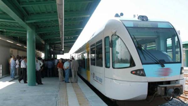 Κάτοικοι Λουτρακίου κατά Τατούλη για τον Προαστιακό