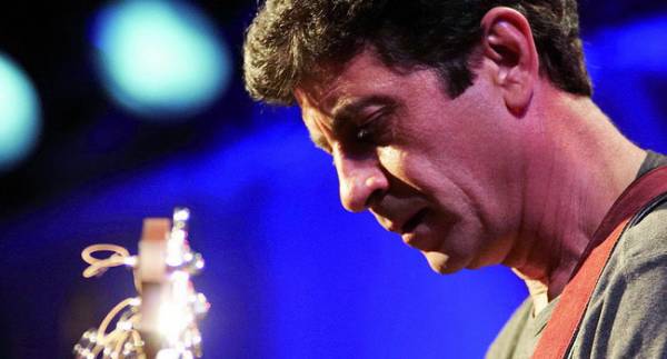 Αναβάλλεται για αύριο Πέμπτη η συναυλία του Μάλαμα