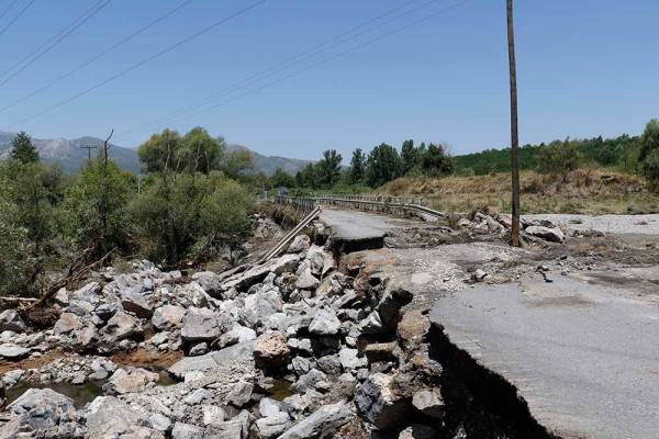 Τυχεροί που δεν είχαν θύματα στη Μεγαλόπολη από τον κατακλυσμό (βίντεο-φωτογραφίες)