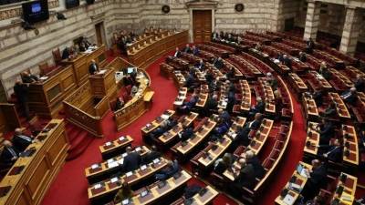 Σύγκρουση Λαζαρίδη και Χρηστίδη στη Βουλή για τα Ίμια: «Οδηγήσατε τους τρεις ήρωες στον θάνατο»