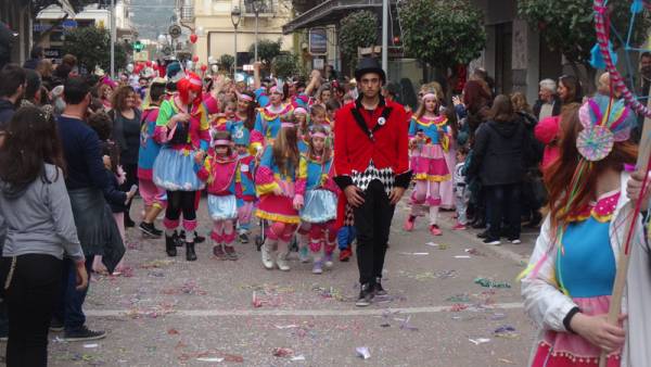 Ασυνεννοησία ακόμα και για τα καρναβάλια