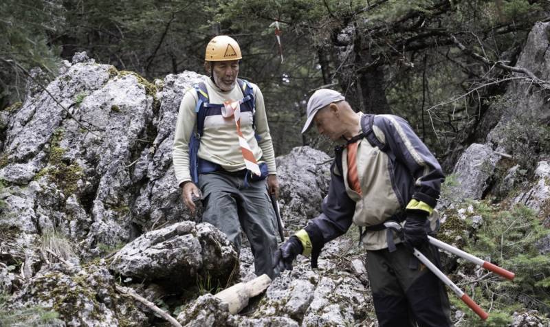 Συντήρηση μονοπατιού από τον Ορειβατικό