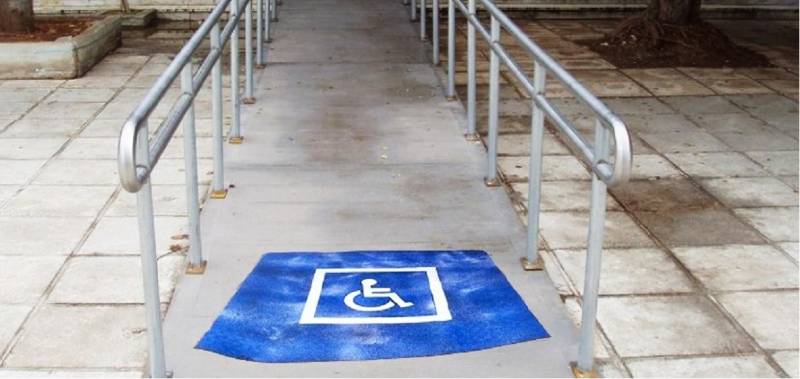 Προσωρινός μειοδότης για ράμπες ΑμεΑ σε σχολικές μονάδες