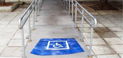 Προσωρινός μειοδότης για ράμπες ΑμεΑ σε σχολικές μονάδες