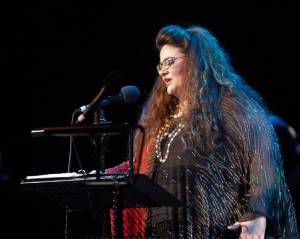 Νένα Βενετσάνου: "Οι τέχνες φωλιάζουν πάντα στις καρδιές των ανθρώπων"