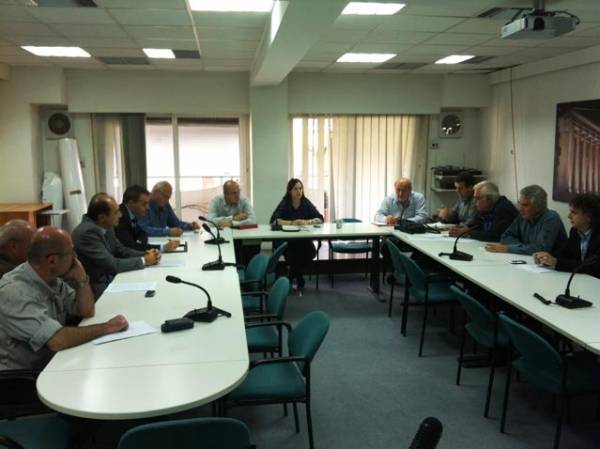 Σύσκεψη με Γιαννακοπούλου για το μητρώο αποβλήτων