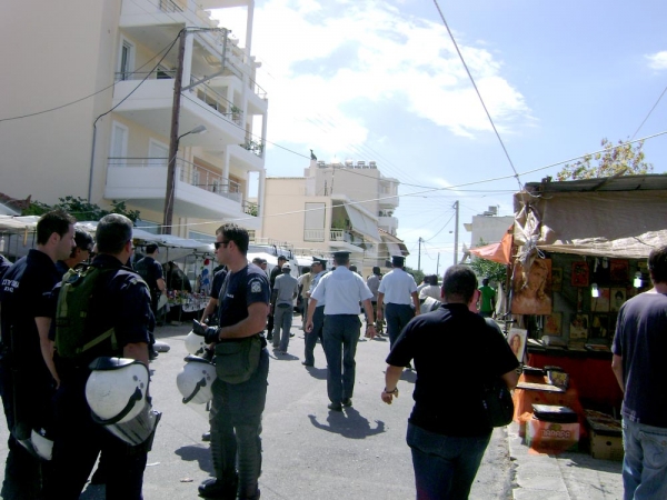 Οι μετανάστες "απάντησαν" στις προκλήσεις των χρυσαυγιτών