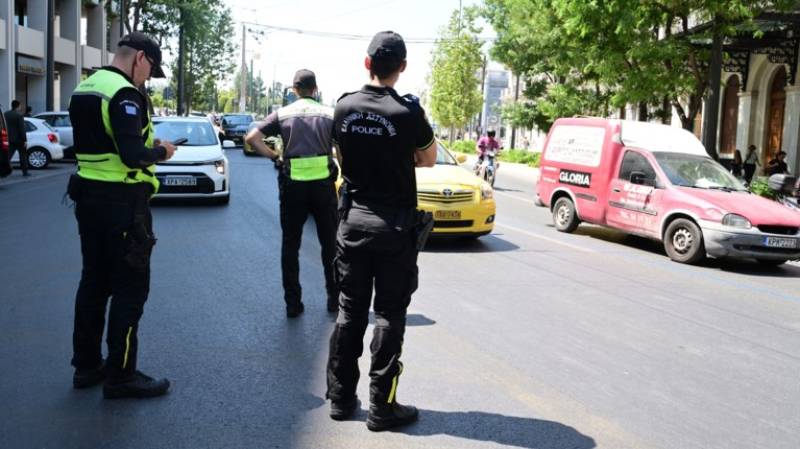 Πάνω από 1.000 παραβάσεις πανελλαδικά για μη χρήση κράνους σε μία εβδομάδα