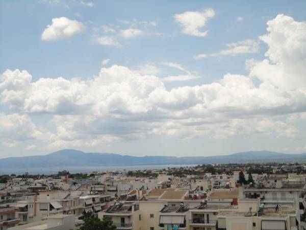 Ελλειμμα κλινών και ανοίκιαστα σπίτια