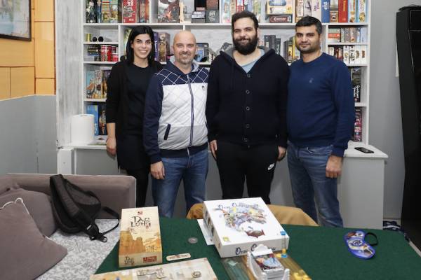 Σύλλογος Φίλων Επιτραπέζιων Καλαμάτας: Νέος χώρος για παιχνίδι και παρέα (βίντεο - φωτογραφίες)