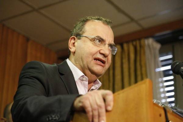 Στρατούλης: Δεν υπάρχει περίπτωση υποχώρησης σε εργασιακά και ασφαλιστικό