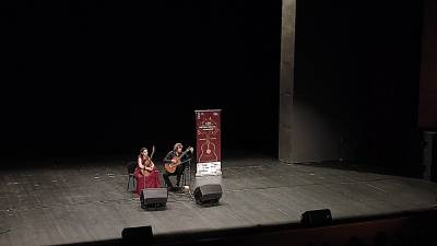 Αλέξης Μουζουράκης και Susana Prieto έπαιξαν στο Μέγαρο Χορού: Το κορυφαίο ντουέτο κιθάρας μάγεψε και την Καλαμάτα