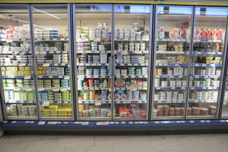 Συνεχίζεται το ράλι ανόδου στις τιμές των τροφίμων – Παρεμβάσεις μελετά η κυβέρνηση (βίντεο)