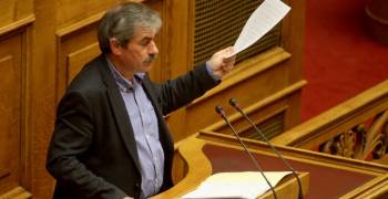 Πετράκος: «Η χώρα είναι ήδη χρεοκοπημένη από το 2010»