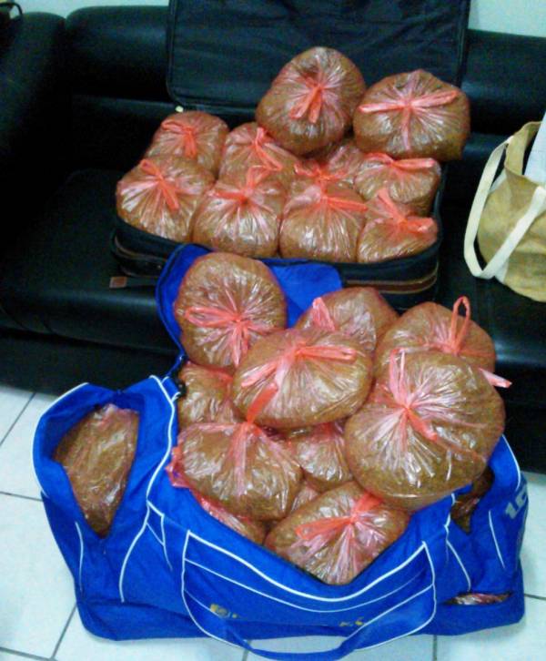 Συνελήφθησαν 3 άτομα με λαθραίο καπνό