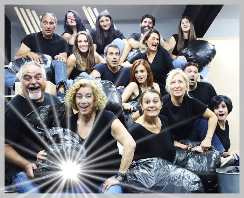 “ΣΥΝ ΕΝΑ - ΜΙΧΑΛΗΣ ΤΟΥΜΠΟΥΡΟΣ”: Τον Οκτώβριο η νέα παραγωγή με τίτλο "Σκουπίδια”