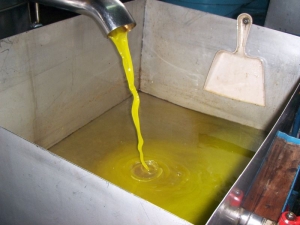 Αυστηρή προειδοποίηση Μαλαπάνη: Θα κλείνουν τα ελαιοτριβεία που κάνουν δεύτερη φυγοκέντρηση