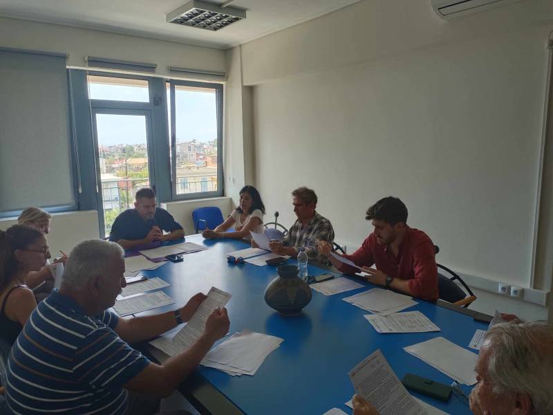 Σχολές &quot;Φάρις&quot;: Μειώσεις στα δίδακτρα για τα παιδιά - Αυξήθηκαν για τους ενήλικες