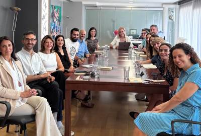 Η υπουργός Τουρισμού συναντήθηκε με εκπροσώπους εταιρειών του τουρισμού, φορέων και πρωτοβουλιών