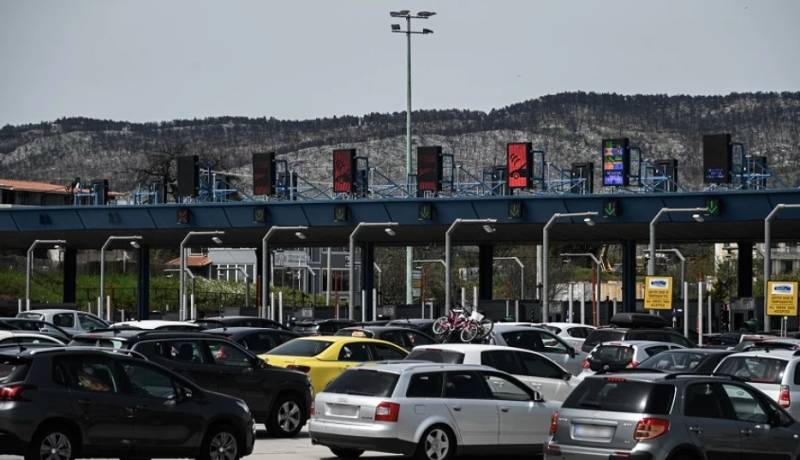 Έκτακτα μέτρα της Τροχαίας για την έξοδο των Χριστουγέννων