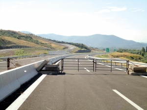 Παραδείσια - Τσακώνα: Ο δρόμος θύμα της διαμάχης κυβέρνησης και δικαστικών