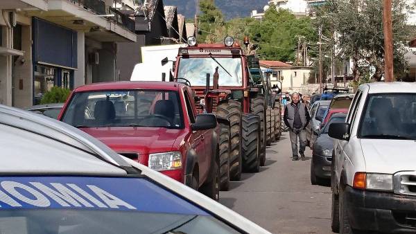 Κατέβηκαν στην Καλαμάτα αγρότες από τη Μεσσήνη για τους δασικούς χάρτες