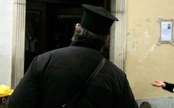 Απατεώνας ζητεί χρήματα από παπάδες της Μεσσηνίας