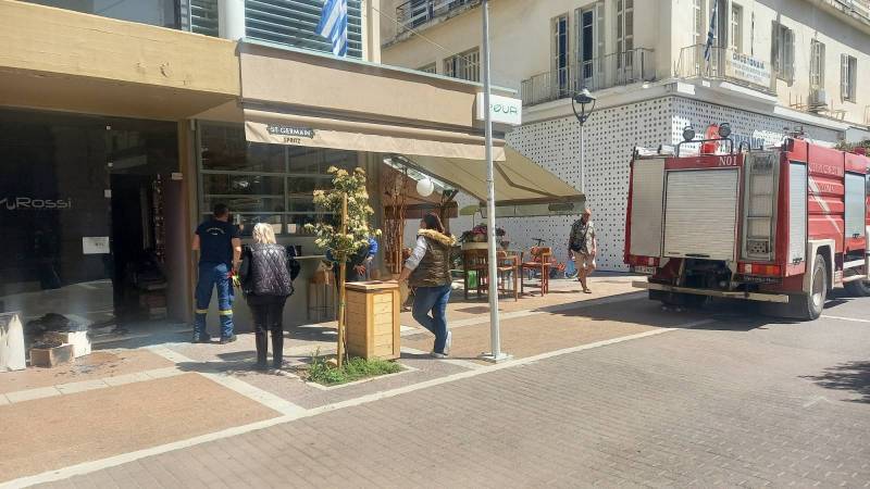 Καλαμάτα: Φωτιά σε κατάστημα ρούχων στην Αριστομένους – Άμεση επέμβαση της Πυροσβεστικής