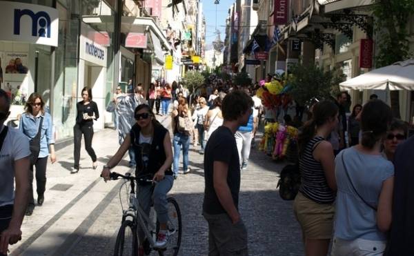 Διχογνωμία εμπόρων για τις Κυριακές