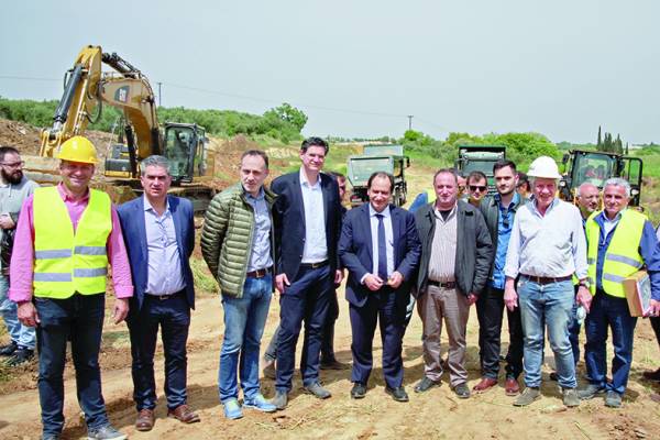 Πενήντα χιλιάδες τόνοι σκουπίδια αντί για έργα: Χωματερή το Πάτρα - Πύργος
