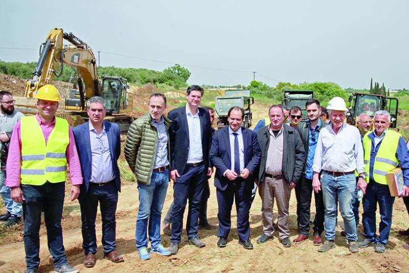 Πενήντα χιλιάδες τόνοι σκουπίδια αντί για έργα: Χωματερή το Πάτρα - Πύργος