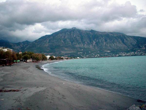 Πρωτόκολλο αποβολής ακόμα τριών επιχειρήσεων στην Παραλία της Καλαμάτας