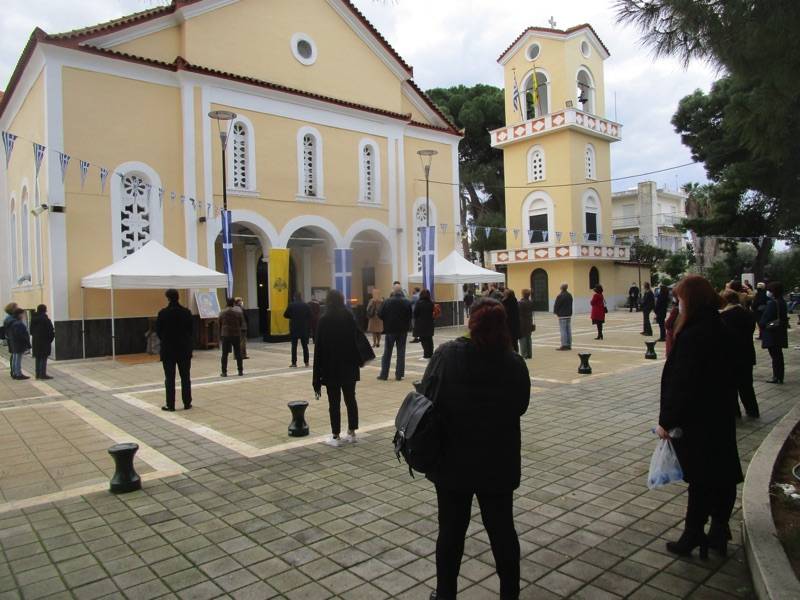 Με κόσμο στους ναούς ο εορτασμός των Θεοφανίων σε ναούς της Καλαμάτας (βίντεο-φωτογραφίες)