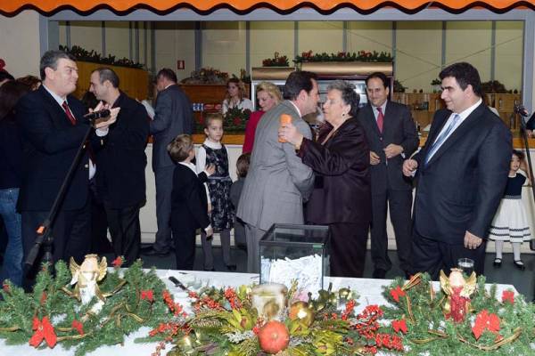 Θύελλα αντιδράσεων για άρθρο κατά Καρέλια