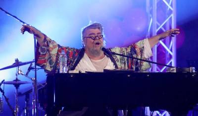 Ο Σταμάτης Κραουνάκης στην "Ε": “Οσο και να το σκεφτώ, βασικά είμαι ένας λαϊκός συνθέτης”