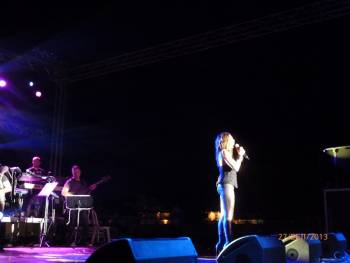 Βανδή - Κοκκίνου τραγούδησαν στη Μεσσήνη