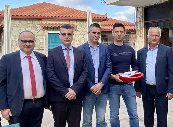 Κορινθία: Δωρεά ιατρικού εξοπλισμού στο αγροτικό ιατρείο Σοφικού